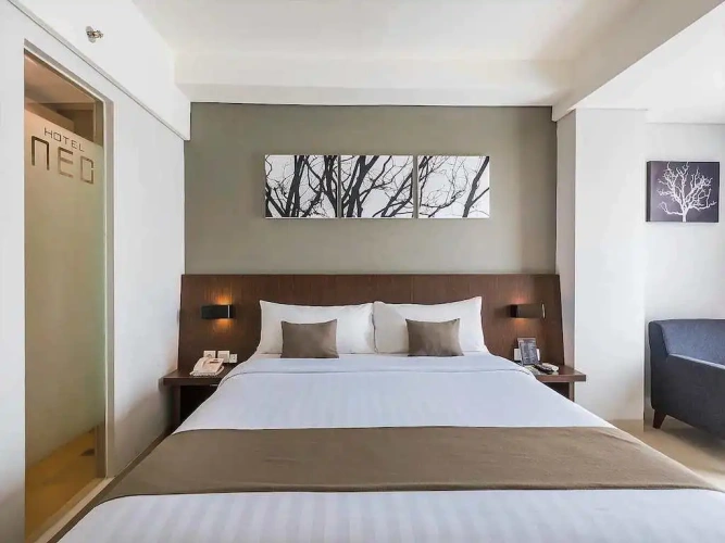 Deluxe Double room with city view