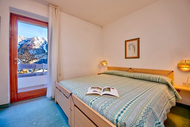 Standard Double room with mountain view