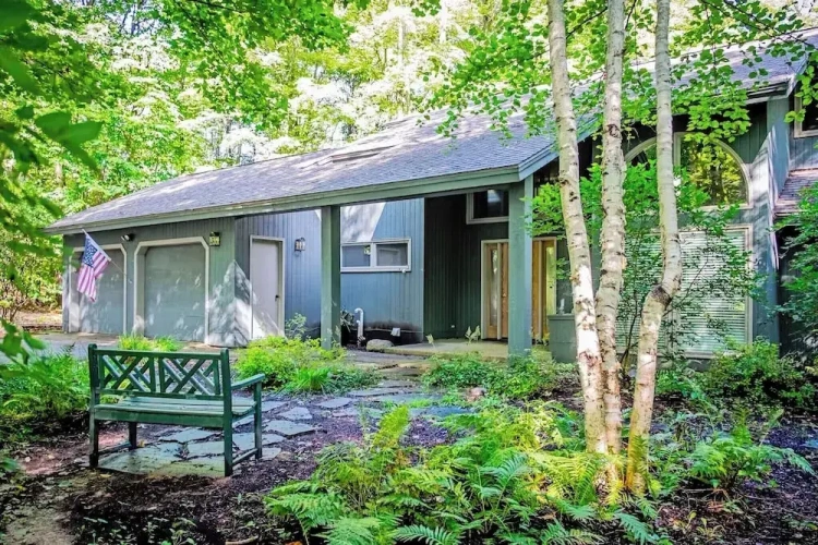 3 Bedrooms Cottage