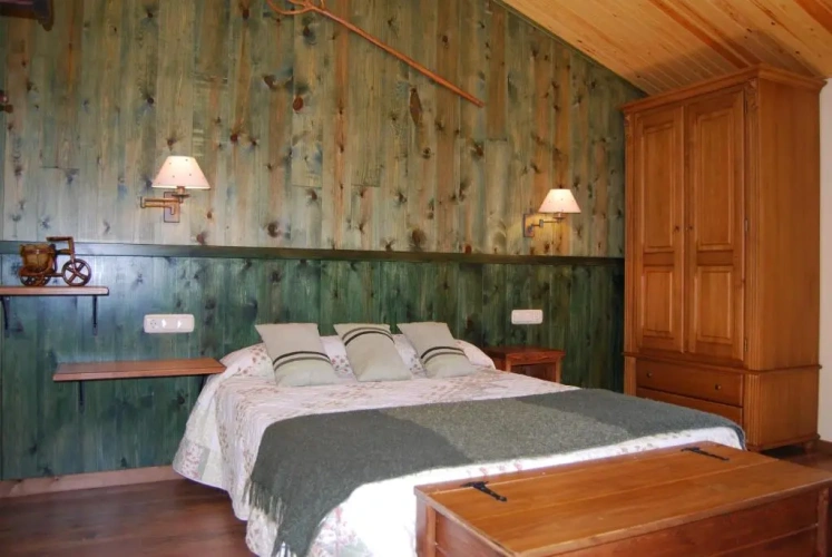2 Bedrooms Cottage