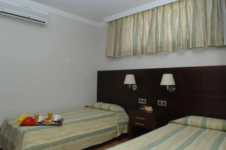 Rocamar Apartments