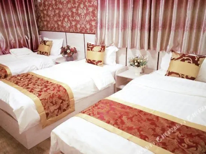 Quintuple Family Suite