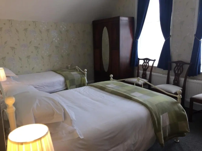 Twin Suite