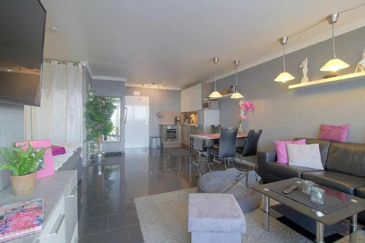 Apartment 475