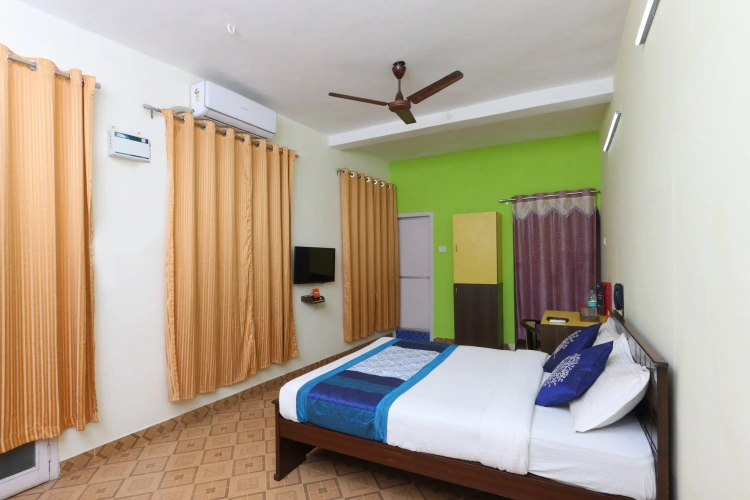Classic Triple room