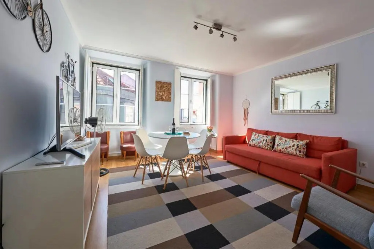 Aesthetic Riverview Apartment in Historical Lisbon