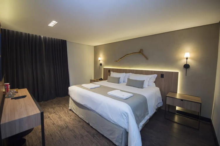 Pinot Hotel