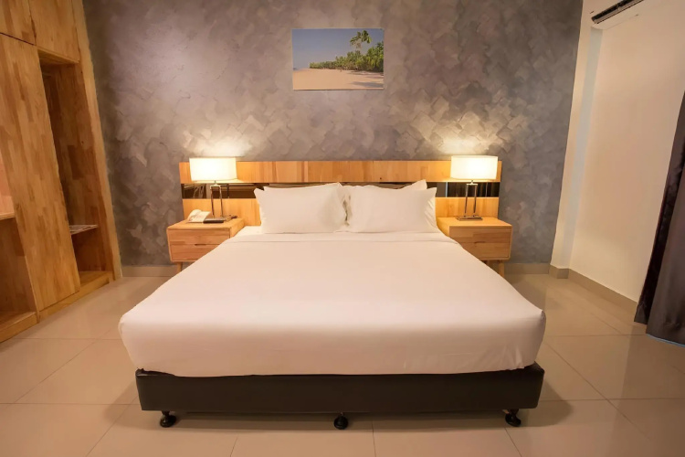 Adya Hotel Chenang