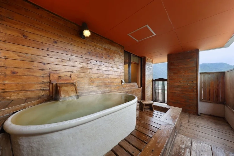 Deluxe room with mountain view