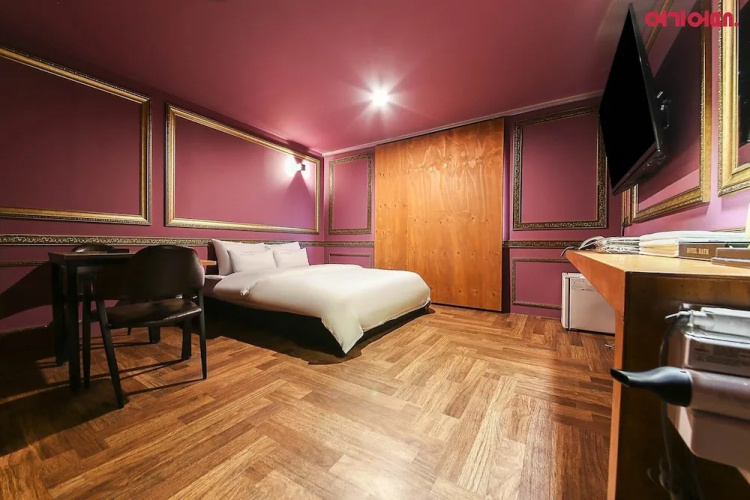 Hotel Bath
