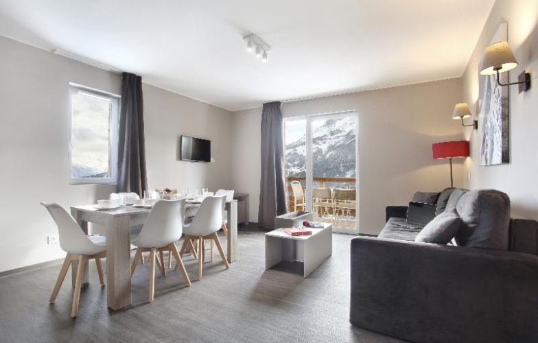 1 Bedroom Apartment with balcony