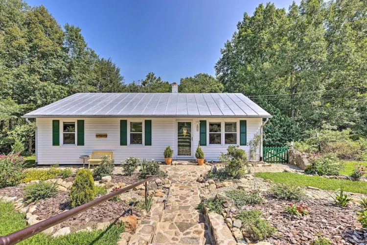2 Bedrooms Cottage with balcony