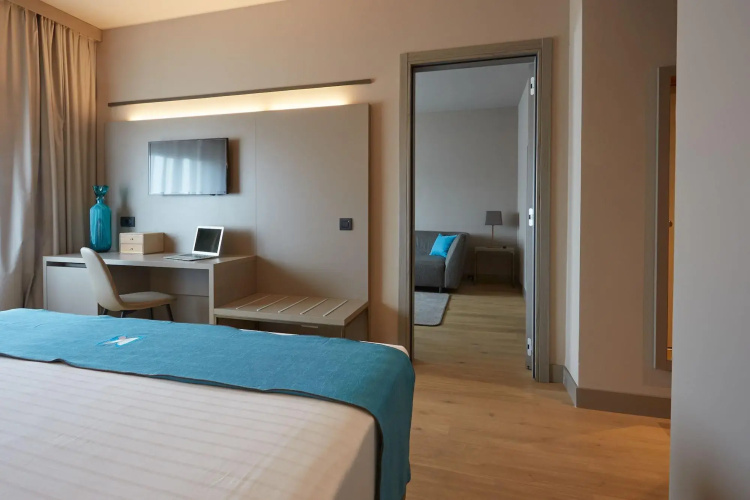 DC Hotel international