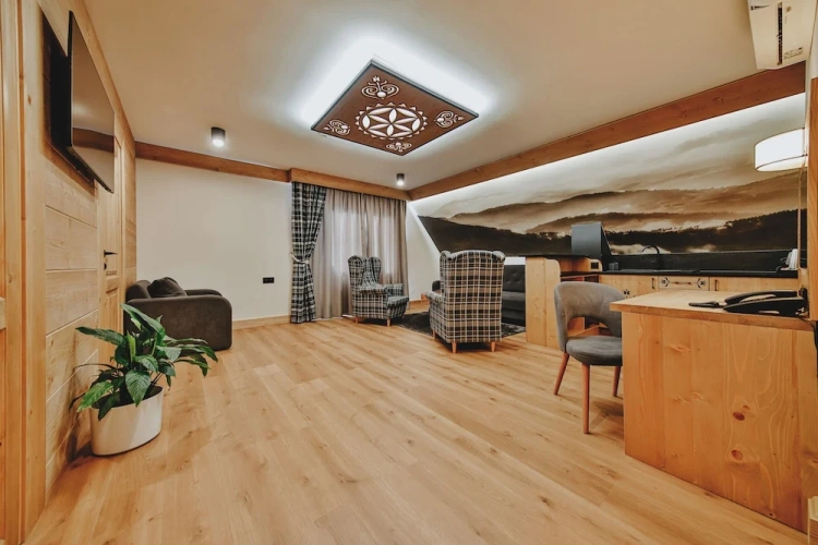2 Bedrooms Apartment