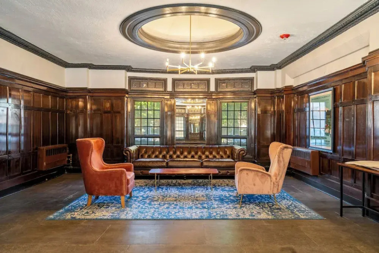 Modern 1BR - Kenwood 501