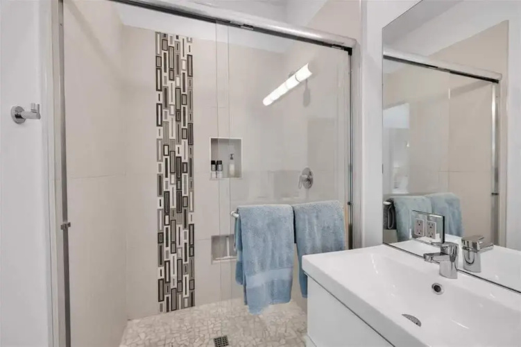 Modern Paradise at Sonora