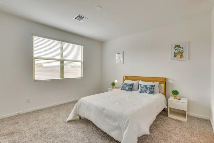 10 Mi to Spring Training: Phoenix Area Home