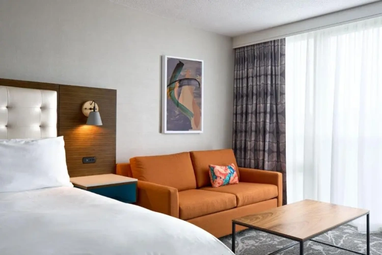 Standard Double Club room with view