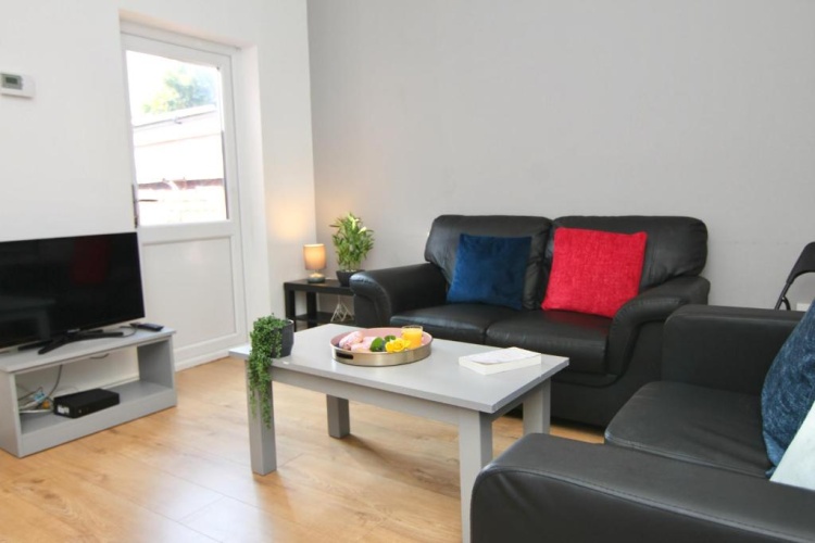 3 Bedrooms Cottage