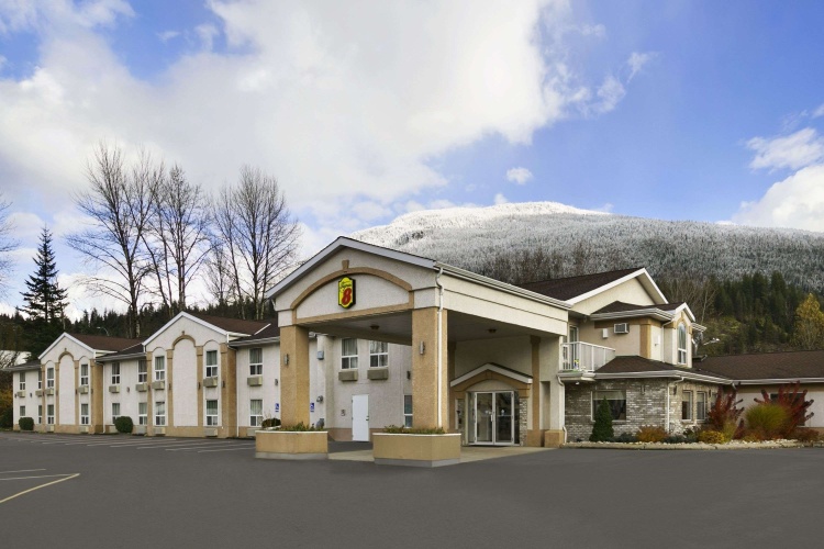Super 8 by Wyndham Revelstoke photo 11