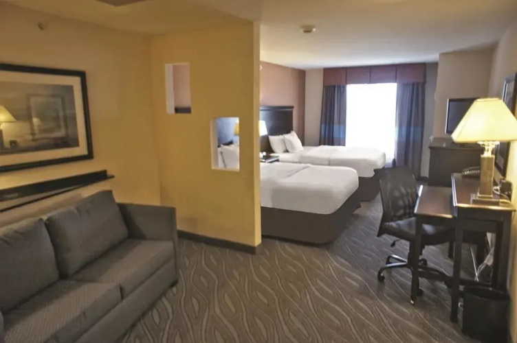 Comfort Suites