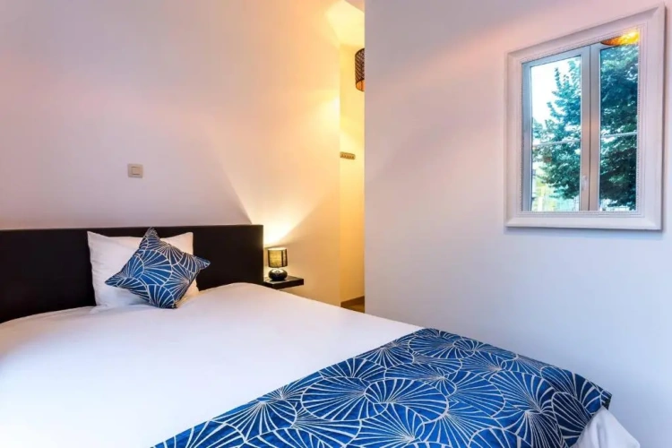 Standard Double room with view