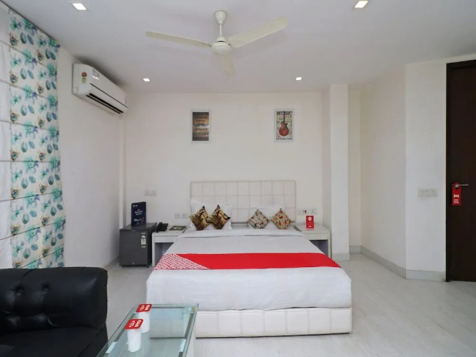 OYO 12346 Siris Inn