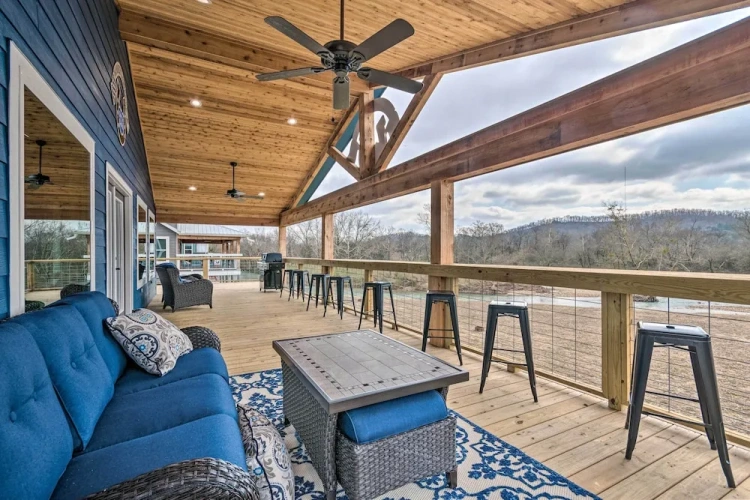 5 Bedrooms Cottage with balcony