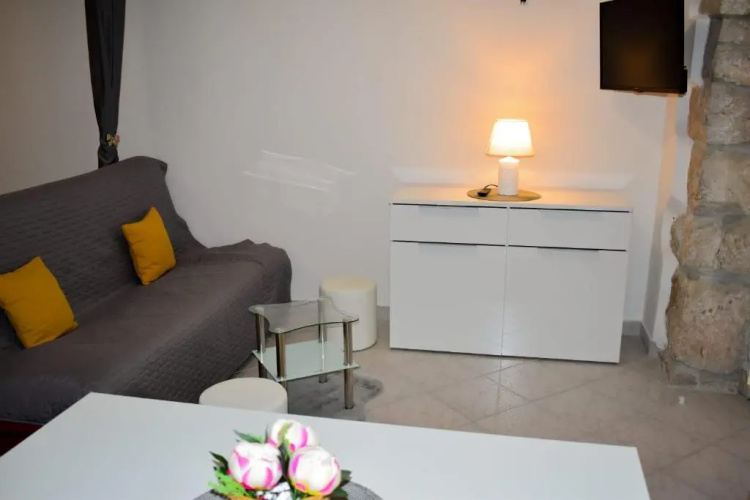 Studio apartman Moreno