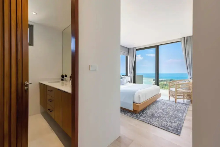 Villa Aroka 4 Bed Sea View KBR41