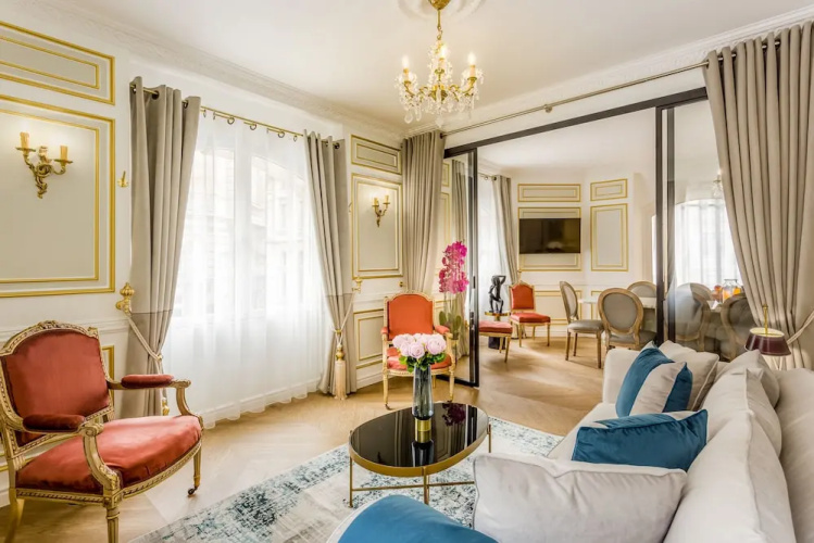 Luxury 6Bdr 5Bth Heritage Building - Louvre View