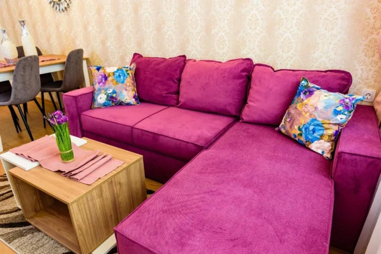 2 Bedrooms Apartment