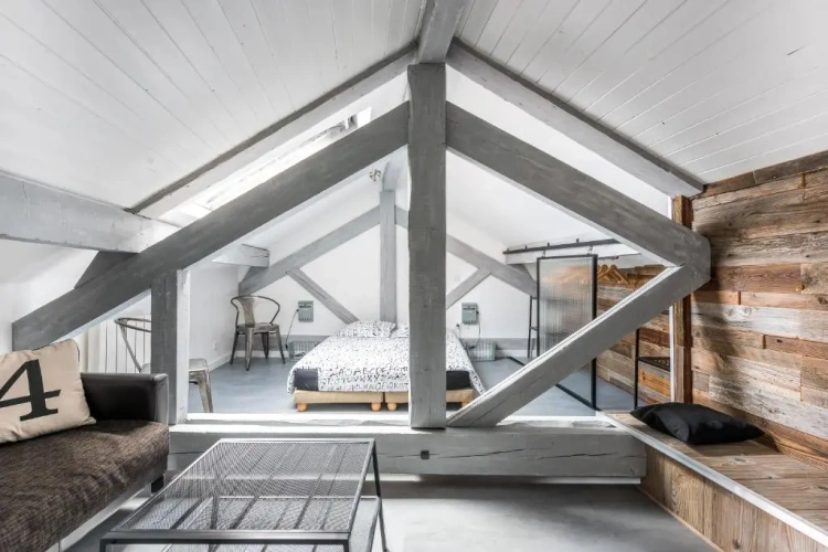 2 Bedrooms Apartment