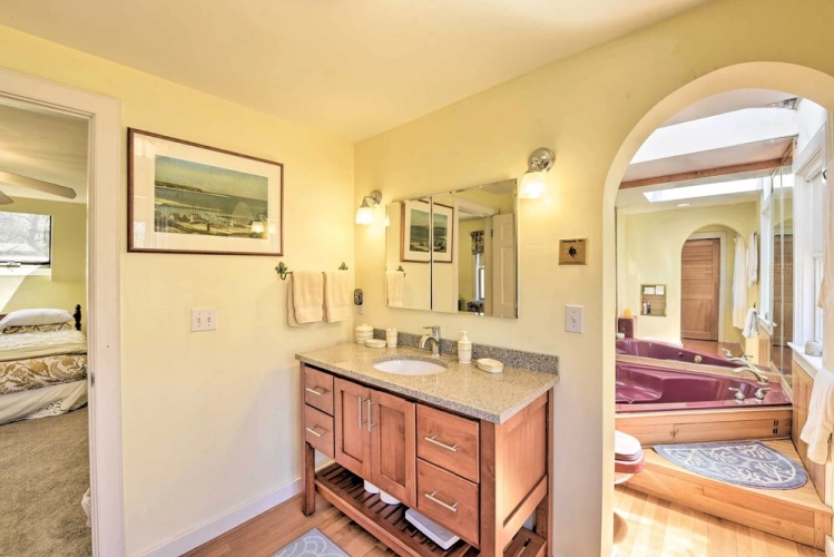 4 Bedrooms Cottage
