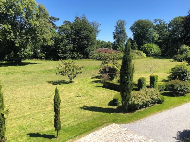 2 Bedrooms Grand Suite with garden view