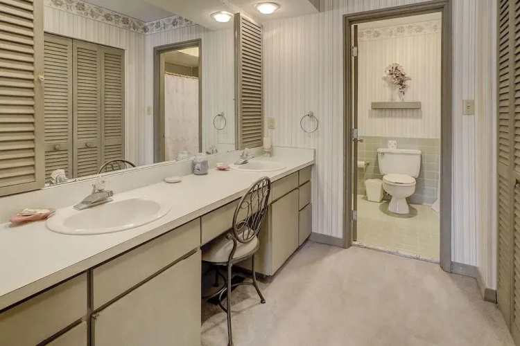 South Beach Villa 1402 by RedAwning