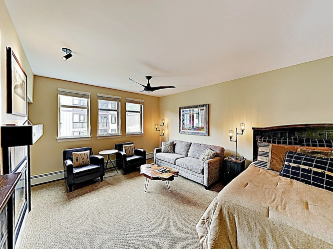 580 Winter Park - Studio Condo