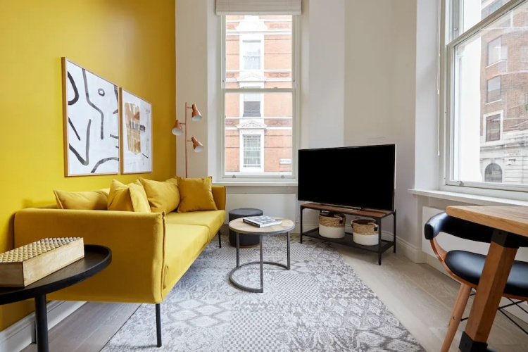 Charming 2BR West End Suites by Sonder