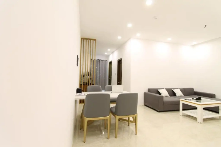 2 Bedrooms Apartment