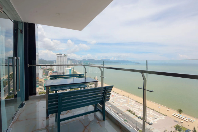 Holi Beach Apartments