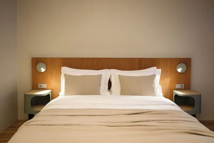 Silica Hotel