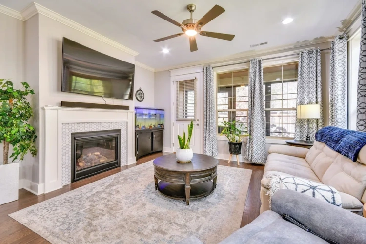 1 Bedroom Apartment