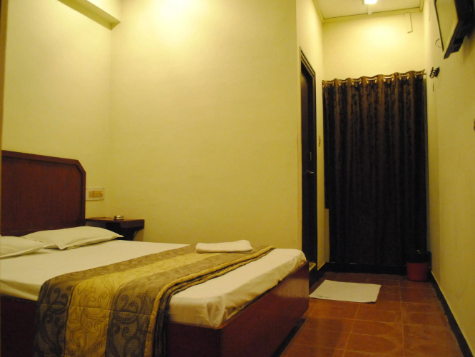 Deluxe Hotel
