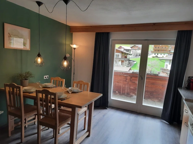 2 Bedrooms Comfort Apartment with balcony and with mountain view