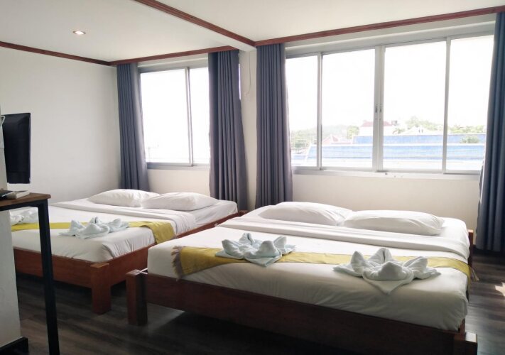 Pimpimarn Beach HotelOver view