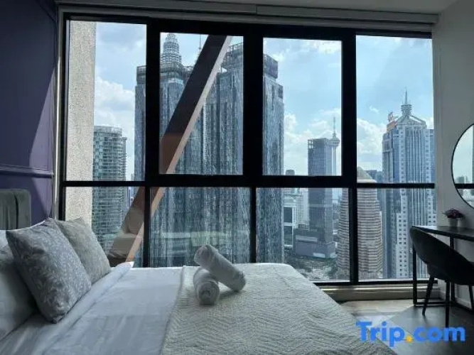 Scarletz Suites KLCC Premier Studio | Clean, Cozy, Central