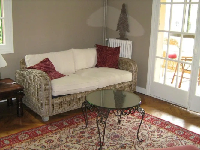 4 Bedrooms Cottage