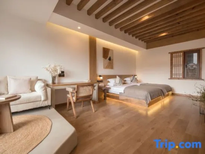 Standard Twin room with garden view