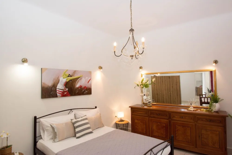 Athina Apartments