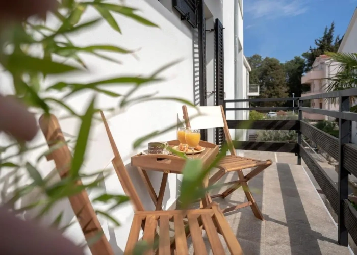 3 Bedrooms Apartment with balcony